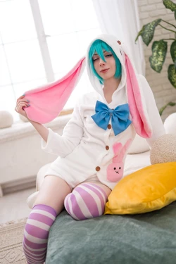 Victoria Lirell - Miku Bunny