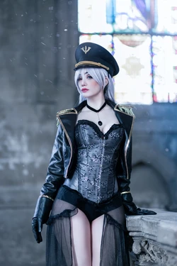 Sophie Valentine - Black Lobelia