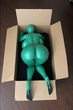 SpongeBob Squarepants fucks an emerald sex mannequin [Ai Generated]