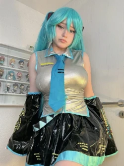Upminaa - Miku