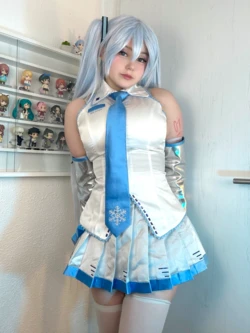 Upminaa - Snow Miku
