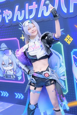 やもはちこ🐝☁️ - Silver Wolf LV.999