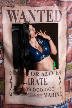 Anya Ichios - Nico Robin