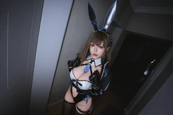 九言 (Jiu Yan) - Delivery Bunny Girl