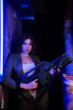 Lucy Dumus - Ellen Ripley