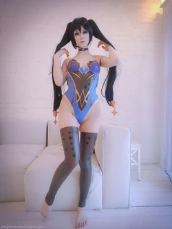 Ruber Vuplis - Latex Mona