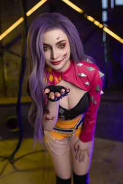 Hologana Fem Trickster