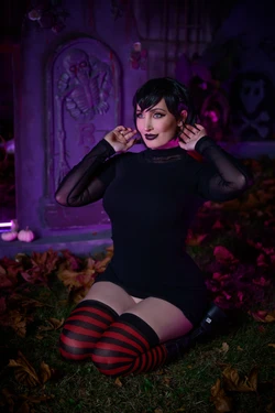 Holly Wolf - Mavis