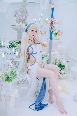 Shimo - Sword Maiden