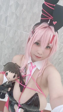 Bilibilisevencos - The Goddess of Victory, Velvet (Sensual Rabbit)