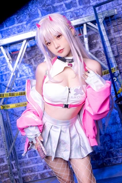 Messie Huang - Viper