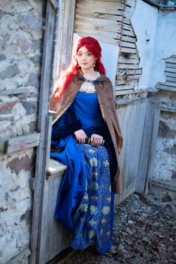 Una Cosplayer - Maxi