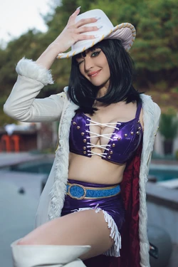 Danielle DeNicola - Robin