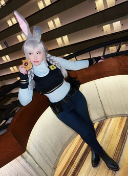 Junkenstein - Judy Hoops