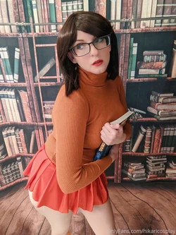Hikari Cosplay - Velma