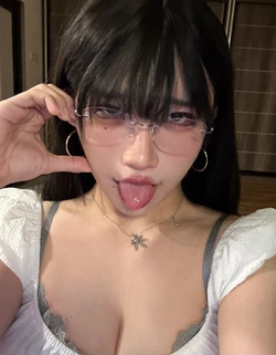 Milf and Momy Content Mixed gallery