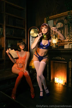 Joanie Brosas - Daphne & Velma