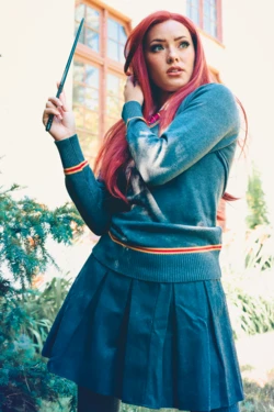 Joanie Brosas - Hermione