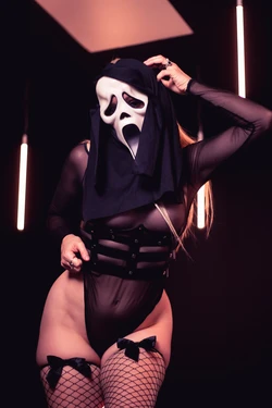 Holly Wolf - Ghostface